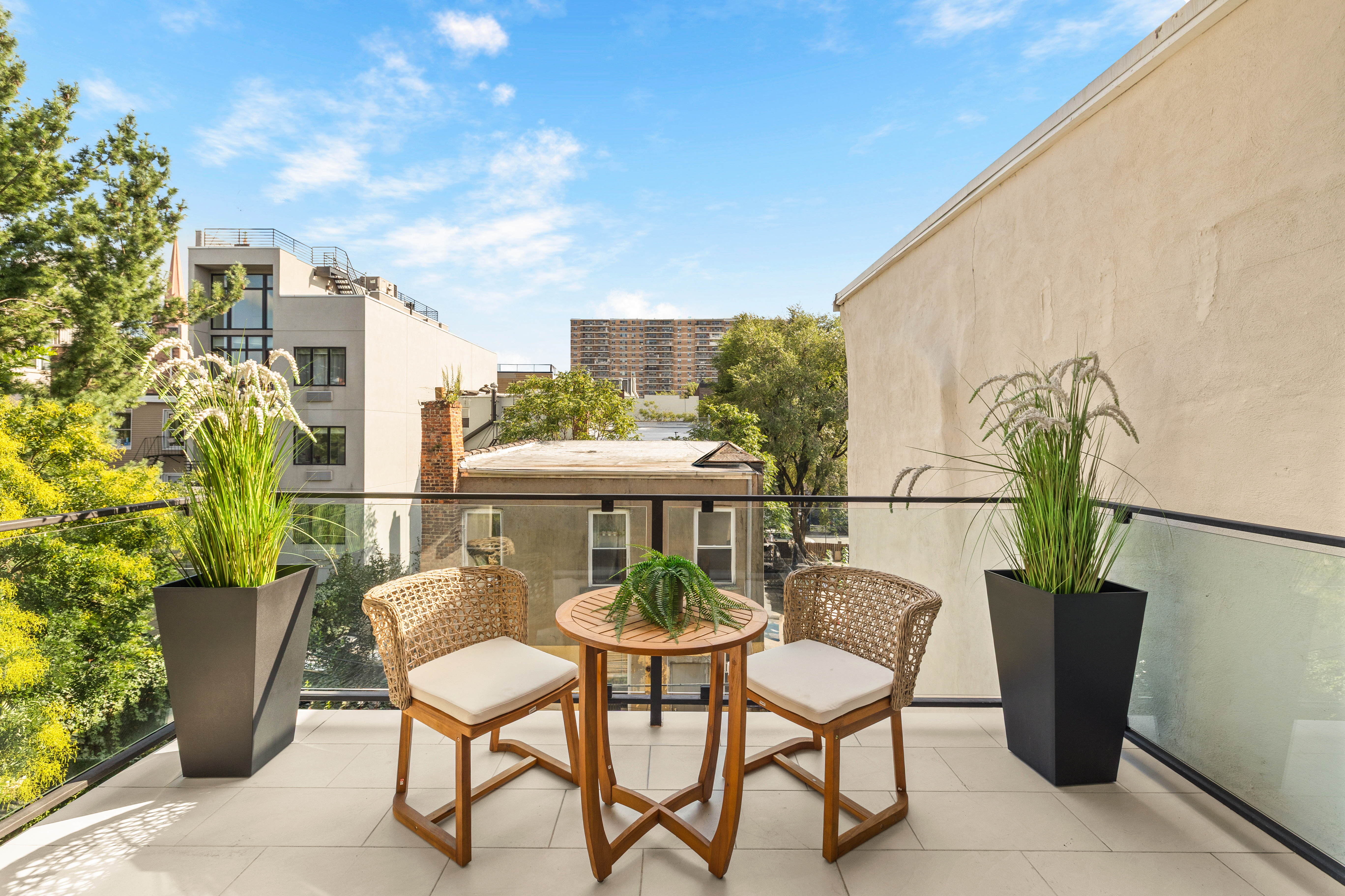 Residence 3B private balcony